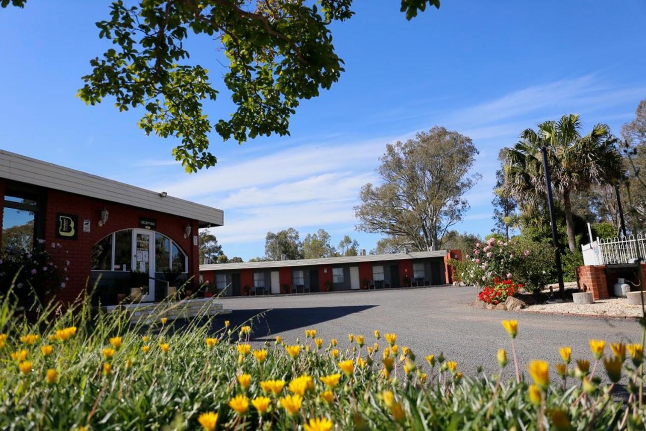 Seymour Motel Екстериор снимка