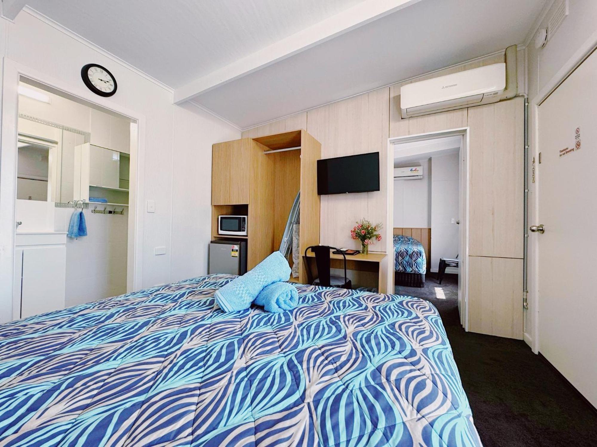 Seymour Motel Екстериор снимка